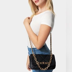 {NWT} Bebe | Gia Chain Strap Faux Leather Shoulder Bag E06-3971 Black/Gold